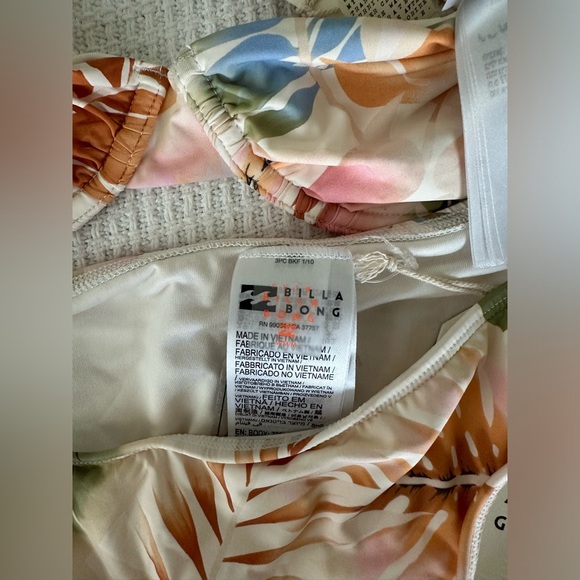 NWT Billabong Bikini Matching Set | Island Calling - Picture 2 of 2